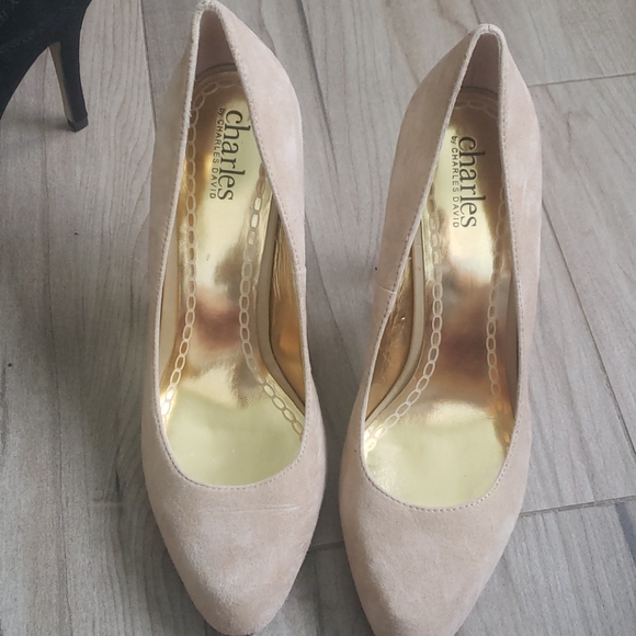 Charles David real suede tan heels - Picture 2 of 4